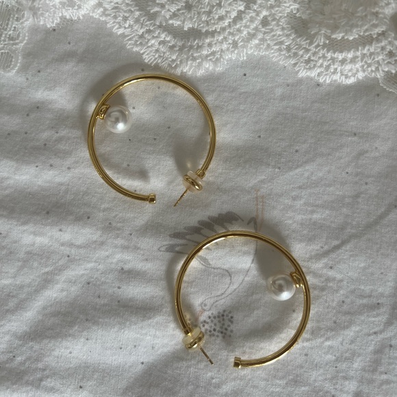 Earring - Picture 4 of 7